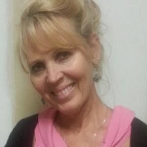 Meet your Posher, Elaine